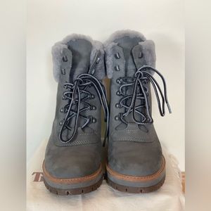 Waterproof boots- Timberlands Women's Courmayeur Valley Wp 6in with Shearling